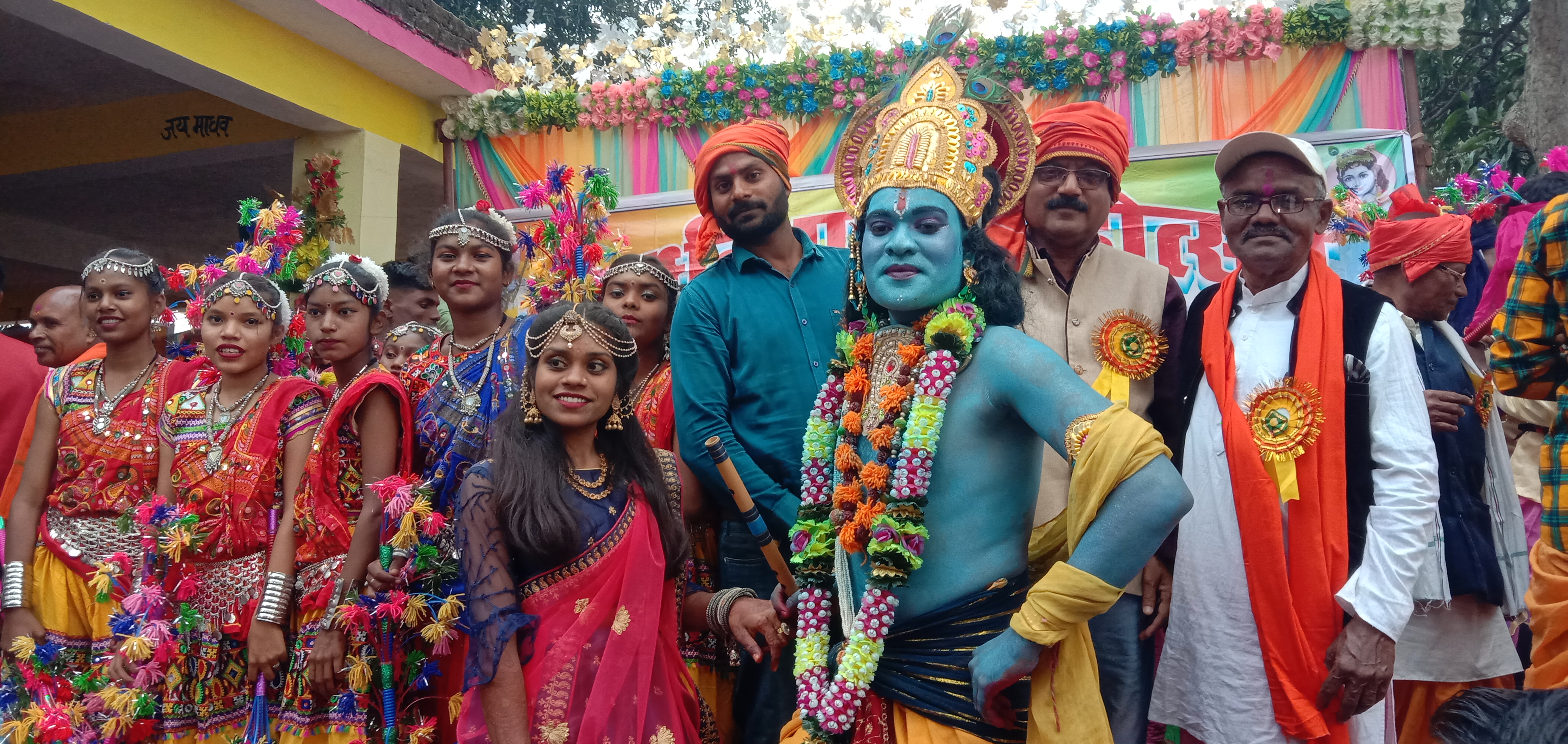 After Raut dance, tableau of Radha-Krishna was taken out, procession of ...