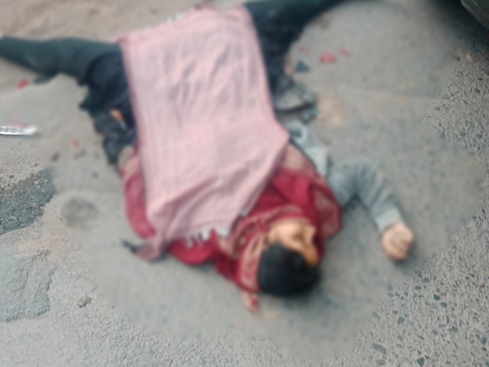 कोरबा में ट्रेलर ने शिक्षिका को रौंदा, टीचर की मौके पर ही मौत हो गई है। - Dainik Bhaskar