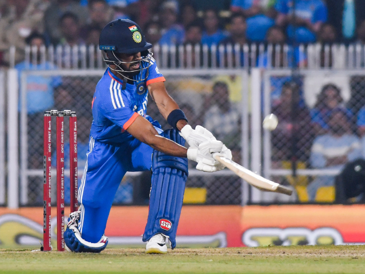 गायकवाड़ ने 57 गेंदों में 123 रनों की नाबाद पारी खेली.  यह गायकवाड़ का टी-20 इंटरनेशनल में पहला शतक था.