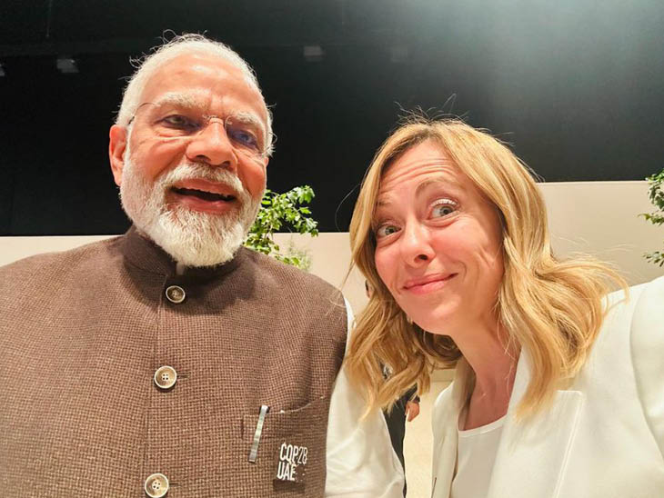 Italian PM Giorgia Meloni’s ‘#Melodi’ Selfie Moment With PM Modi | #Melodi शेयर कर लिखा- अच्छे दोस्त के साथ; किंग चार्ल्स से भी मिले पीएम