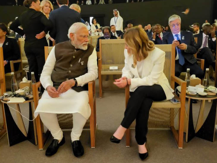 प्रधानमंत्री नरेंद्र मोदी इटली की प्रधानमंत्री जॉर्जिया मेलोनी के साथ