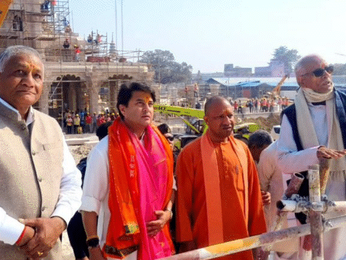 2 दिसंबर को सीएम योगी ने अयोध्या में राम मंदिर की तैयारियों का जायजा लिया।