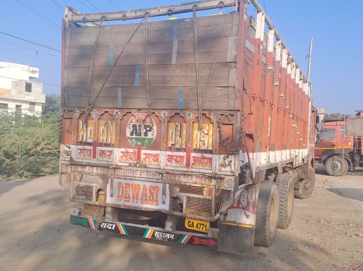 Truck loaded with poppy worth Rs 84 lakh seized in Pali, driver ...