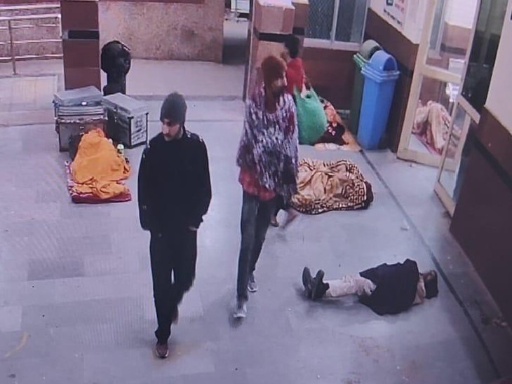 हरियाणा के हिसार रेलवे स्टेशन पर दोनों शूटर्स सीसीटीवी कैमरे में नजर आए थे।