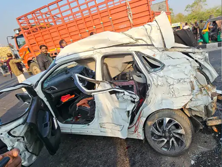 four killed in road accident at rajkot ahmedabad highway