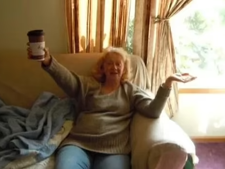 US Jeffrey Surgent Case; Son Kills, Beheaded His Mother | New Jersey News | पुलिस को शव पर निर्वस्त्र लेटे मिला आरोपी; जुर्म कबूल कर बोला- मुझे अफसोस है