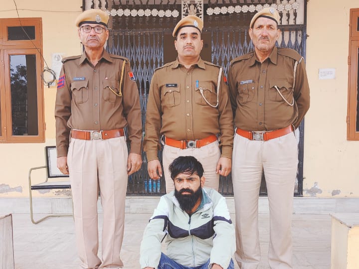 Accused arrested with pistol and cartridges in Dudu | दूदू में पिस्टल और  कारतूस के साथ आरोपी गिरफ्तार: होटल के पास वारदात की फिराक में खड़ा था,  डीएसटी टीम ने की ...