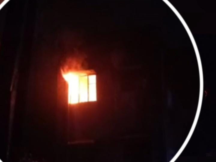 A massive fire broke out in the Housing Board Colony of Korba कोरबा