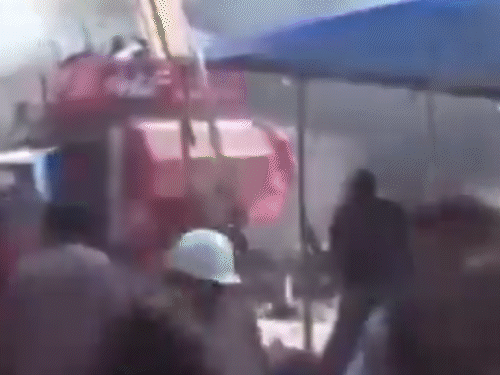 Israel Hamas Gaza War Photos LIVE Update; israeli soldiers trample bodies of palestinians with bulldozers | इजराइली सैनिकों ने बुल्डोजर से रौंदे फिलिस्तीनियों के शव: डॉक्टरों को गोली मारी; व्हीलचेयर पर बैठे शख्स को नोंचता रहा सेना का कुत्ता