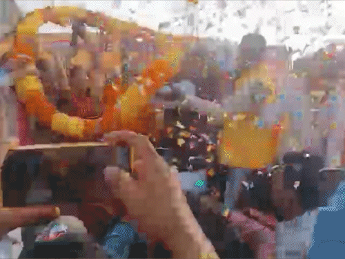 मंच टूटने से अब डिप्टी CM अरुण साव गिरे मंच टूटने से डिप्टी सीएम अरुण साव सहित अन्य नेता गिर पड़े। - Dainik Bhaskar