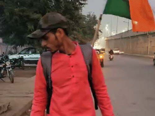 इससे पहले मेहुल मध्यप्रदेश से साइकिल चलाकर भूटान और नेपाल की यात्रा कर चुका है। 47 हजार KM का सफर 27 दिन में तय किया था। - Dainik Bhaskar