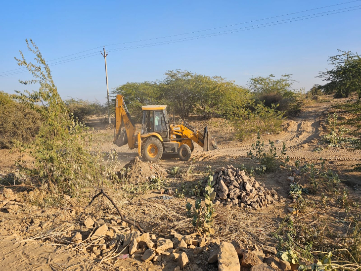 Encroachment removed from thousands of bighas of land | करोड़ों की जमीन ...
