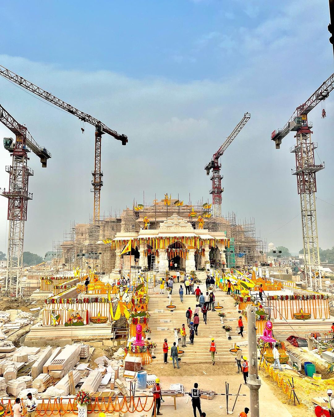 राम मंदिर निर्माण अब अपने आखिरी दौर में है।