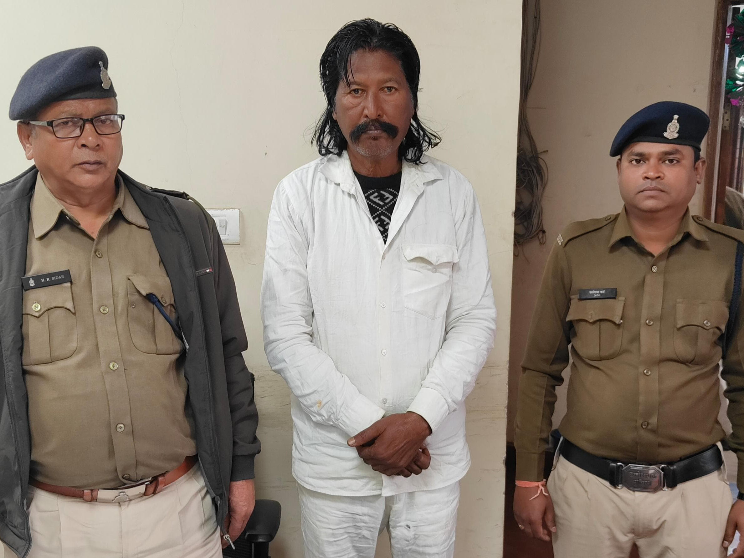 ये पूरा मामला सिटी कोतवाली और टिकरापारा थाना क्षेत्र का है। - Dainik Bhaskar