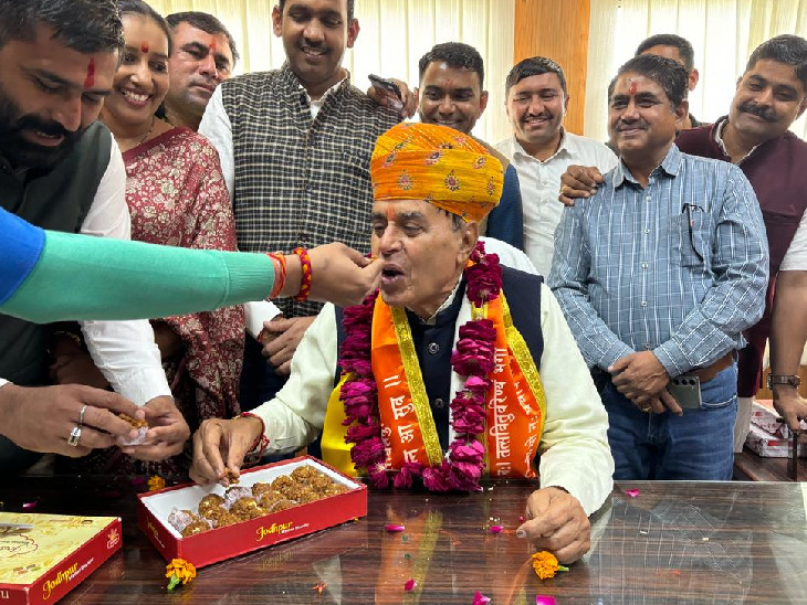 कैबिनेट मंत्री जोगाराम पटेल ने भी पदभार ग्रहण कर लिया है।