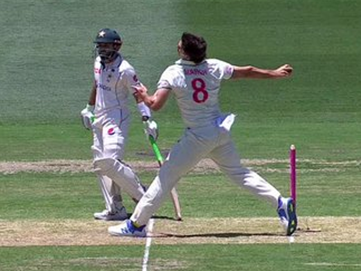 26 वें ओवर की पांचवीं गेंद पर मार्श ने मसूद को स्मिथ के हाथों कैच करवा दिया था, लेकिन अंपायर ने इस गेंद को नो बॉल करार दिया।