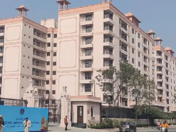 विधानसभा के पास बने विधायक क्वार्टरों में सभी मेहमानों रुके हैं।