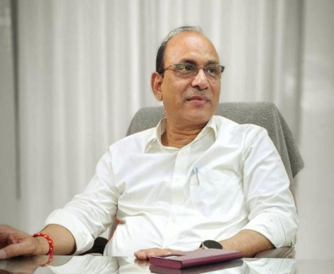 यूपी बोर्ड के सचिव दिब्यकांत शु्क्ल की ओर से की गई है यह पहल।