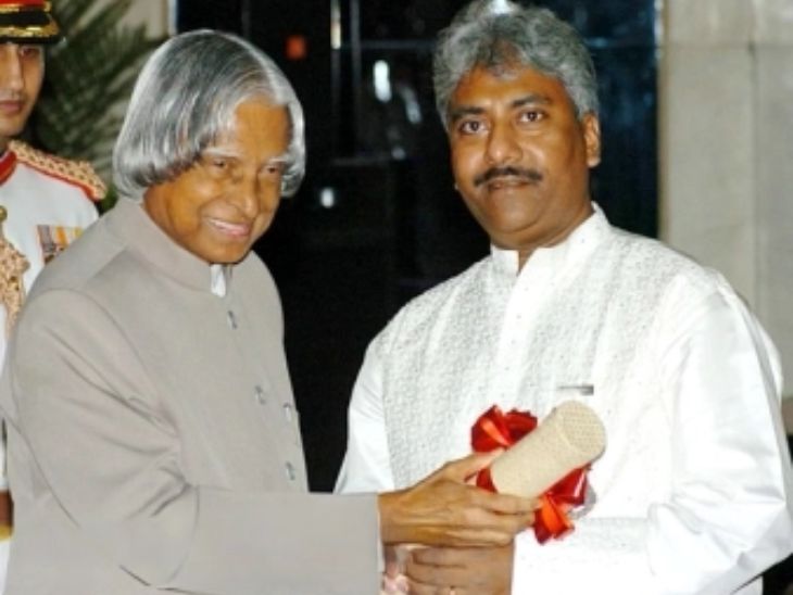 साल 2006 में उस्ताद राशिद खान को तत्कालीन राष्ट्रपति डॉ. एपीजे अब्दुल कलाम ने पद्मश्री से सम्मानित किया था।