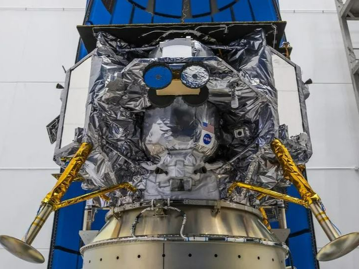 तस्वीर अमेरिकी प्राइवेट कंपनी के पेरेग्रीन-1 लैंडर की है। यह 23 फरवरी को चांद पर सॉफ्ट लैंडिंग करने वाला था। - Dainik Bhaskar