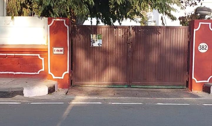 पूर्व जलदाय मंत्री महेश जोशी का बंगला। कल्ला के बंगले की तरह ही इसे लेकर भी कई तरह के अंधविश्वास से भरी बातें कही जा रही हैं।