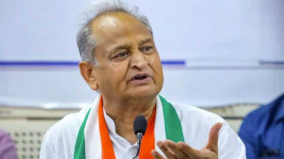 गहलोत ने निवर्तमान मुख्यमंत्री (3 से 15 दिसंबर-2023) रहने के दौरान स्वयं को बतौर पूर्व मुख्यमंत्री बंगला नंबर-58 आवंटित कर लिया है।