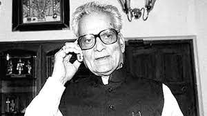राजस्थान के पूर्व मुख्यमंत्री भैरोंसिंह शेखावत को सिविल लाइंस में जो बंगला आवंटित था, वो अब तक उनके दत्तक पुत्र विक्रमादित्य सिंह को आवंटित है।
