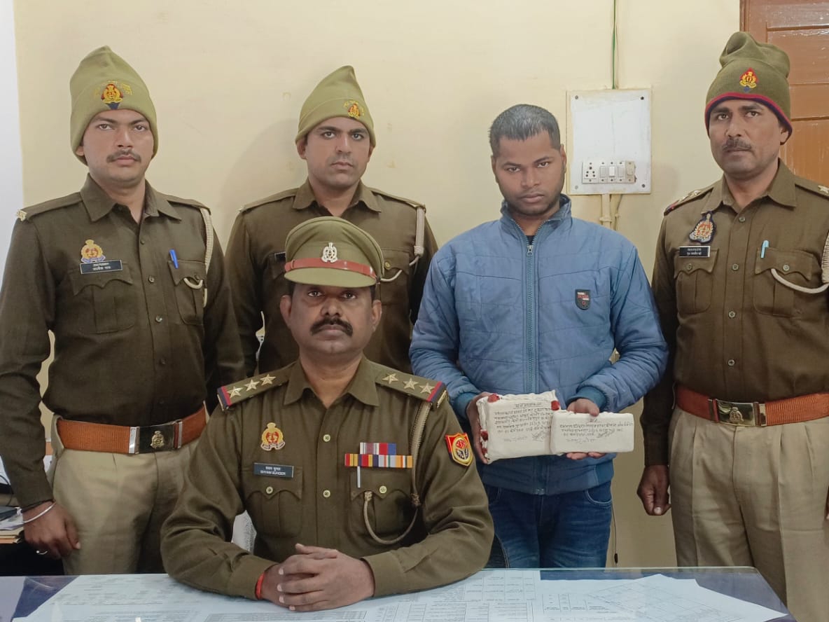 पुलिस की गिरफ्त में आरोपी अंकुर।
