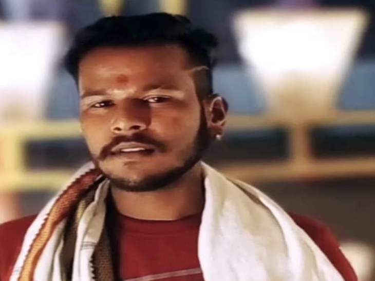 When I saw the string for the kite, I went to the roof. Went to the roof when he saw the string