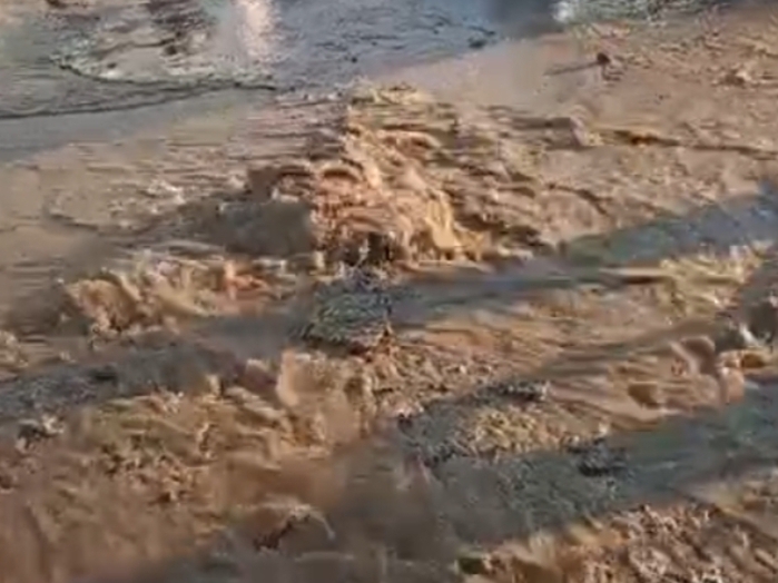 Water conservation scheme pipeline leakage. Leakage of the water