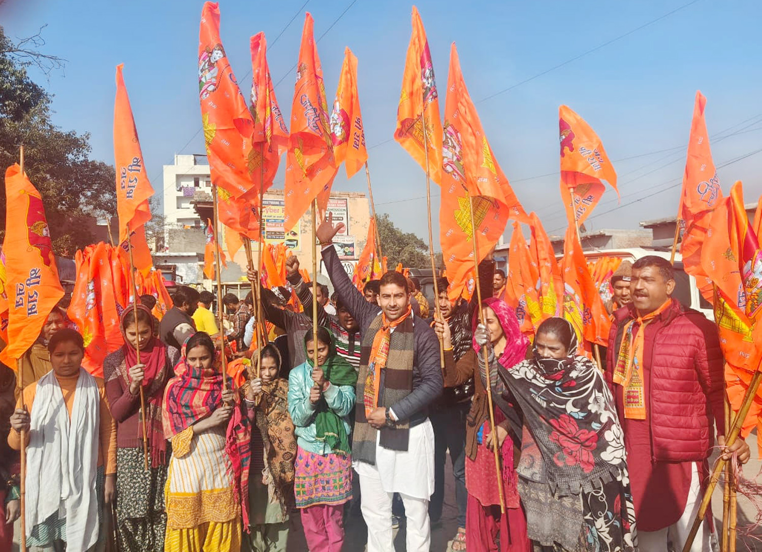 BJP started door-to-door Shri Ram flag campaign, saffron colored flags ...
