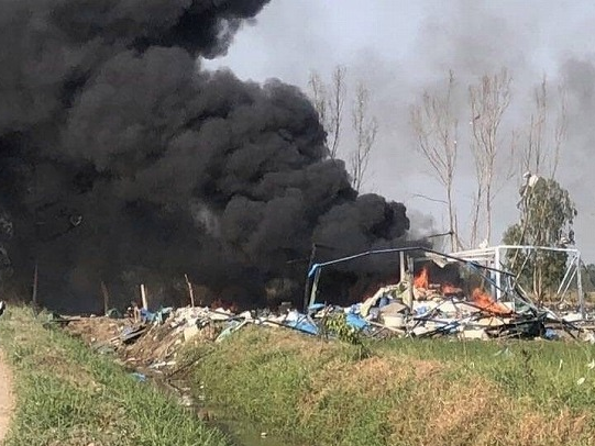 Thailand Firecracker Factory Blast Photos Update | Suphan Buri province | थाईलैंड की पटाखा फैक्ट्री में धमाका: 20 लोगों के मारे जाने की खबर, तादाद बढ़ने की आशंका; पुलिस ने कहा- वजह साफ नहीं