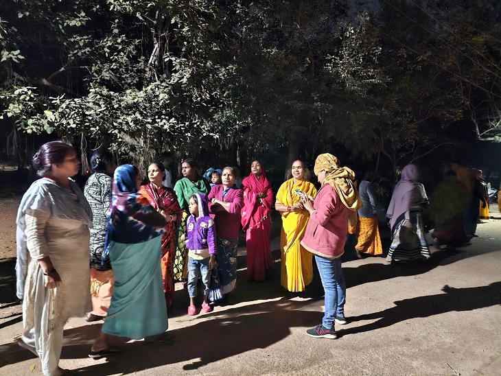 न्याय मांगने जामुल थाने पहुंची महिलाओं ने किया घटना का विरोध।