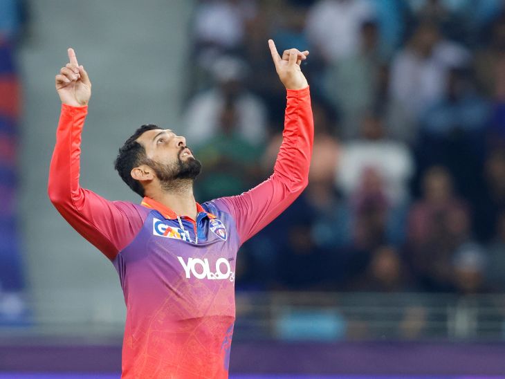 मैच के सर्वश्रेष्ठ खिलाड़ी सिकंदर रजा रहे। उन्होंने 21 रन देकर 3 विकेट लिए.