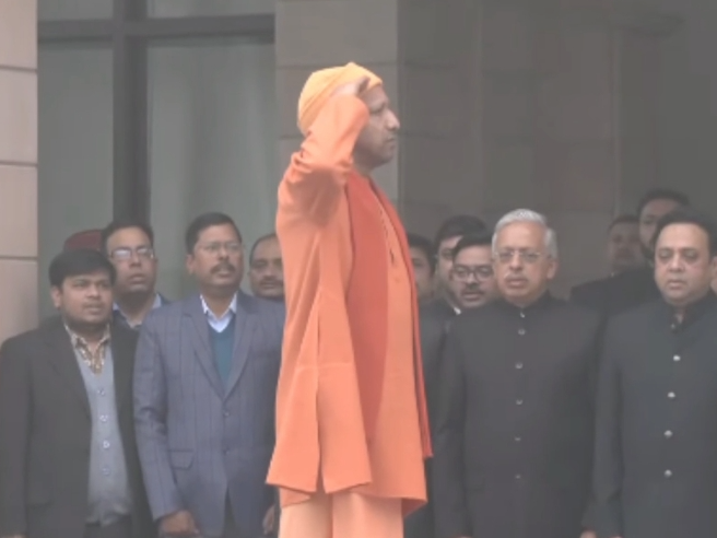 CM Yogi hoisted the tricolor at the government residence, CM said - We ...