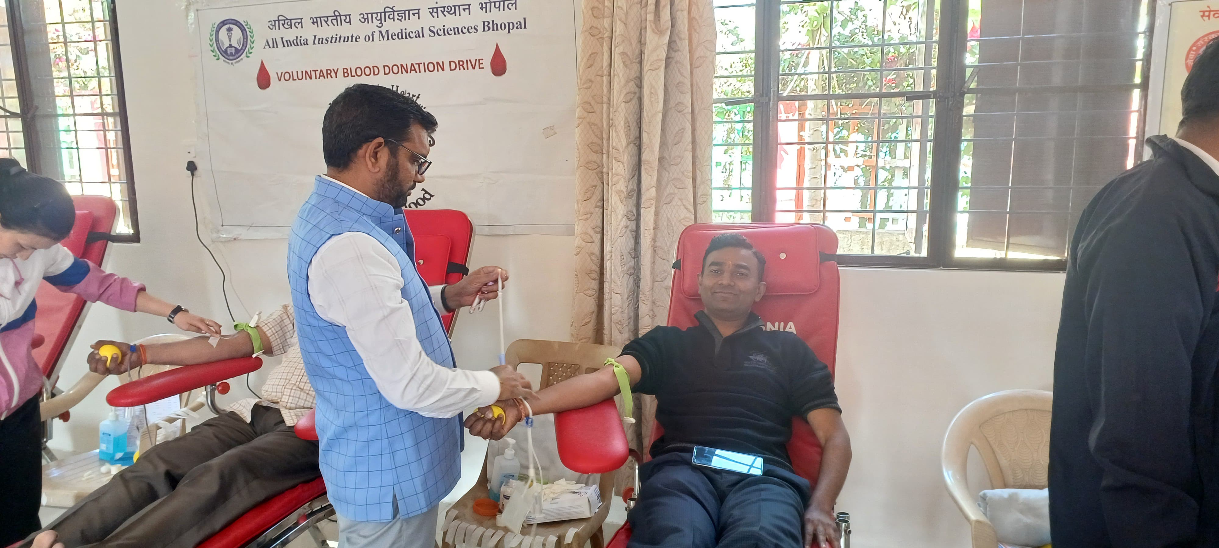 Blood donation on Republic Day भोपाल में गणतंत्र दिवस पर रक्तदान