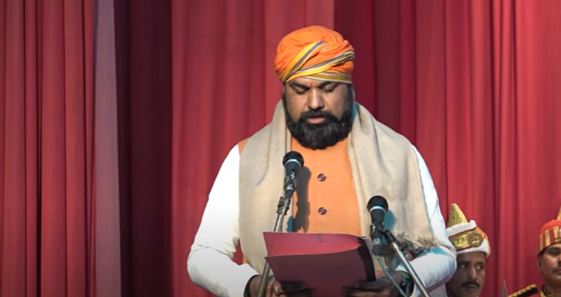 बिहार भाजपा अध्यक्ष रहे सम्राट चौधरी ने नीतीश के बाद शपथ ली।