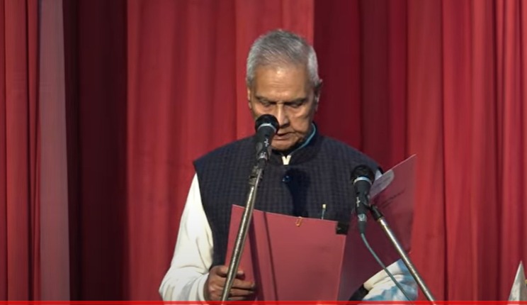 जदयू नेता बिजेंद्र प्रसाद यादव ने मंत्री पद की शपथ ली।