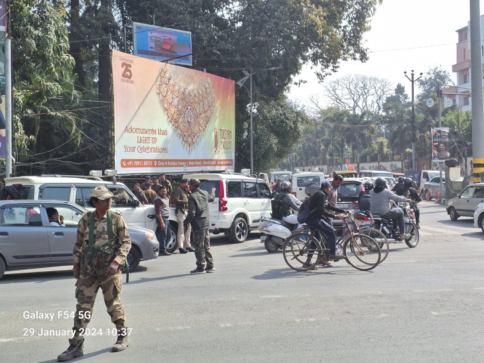Security increased at important places in Ranchi रांची के प्रमुख
