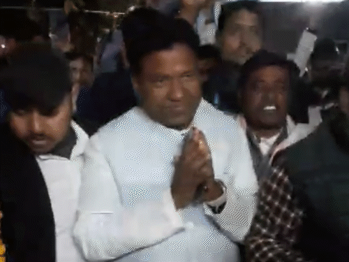 Will pass the floor test also says New Minister Santosh Suman in Gaya  during Grand Welcome Ceremony | संतोष सुमन के गया पहुंचने पर जगह-जगह भव्य  स्वागत: RJD पर साधा निशाना, कहा-