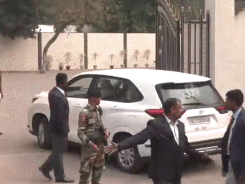 रांची में सीएम हाउस पहुंचे ईडी के अधिकारी, मोरहाबादी में जेएमएम का प्रदर्शन। - Dainik Bhaskar
