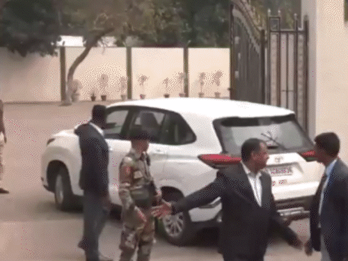 रांची में सीएम हाउस पहुंचे ED के अधिकारी, मोरहाबादी में जेएमएम का प्रदर्शन। - Dainik Bhaskar