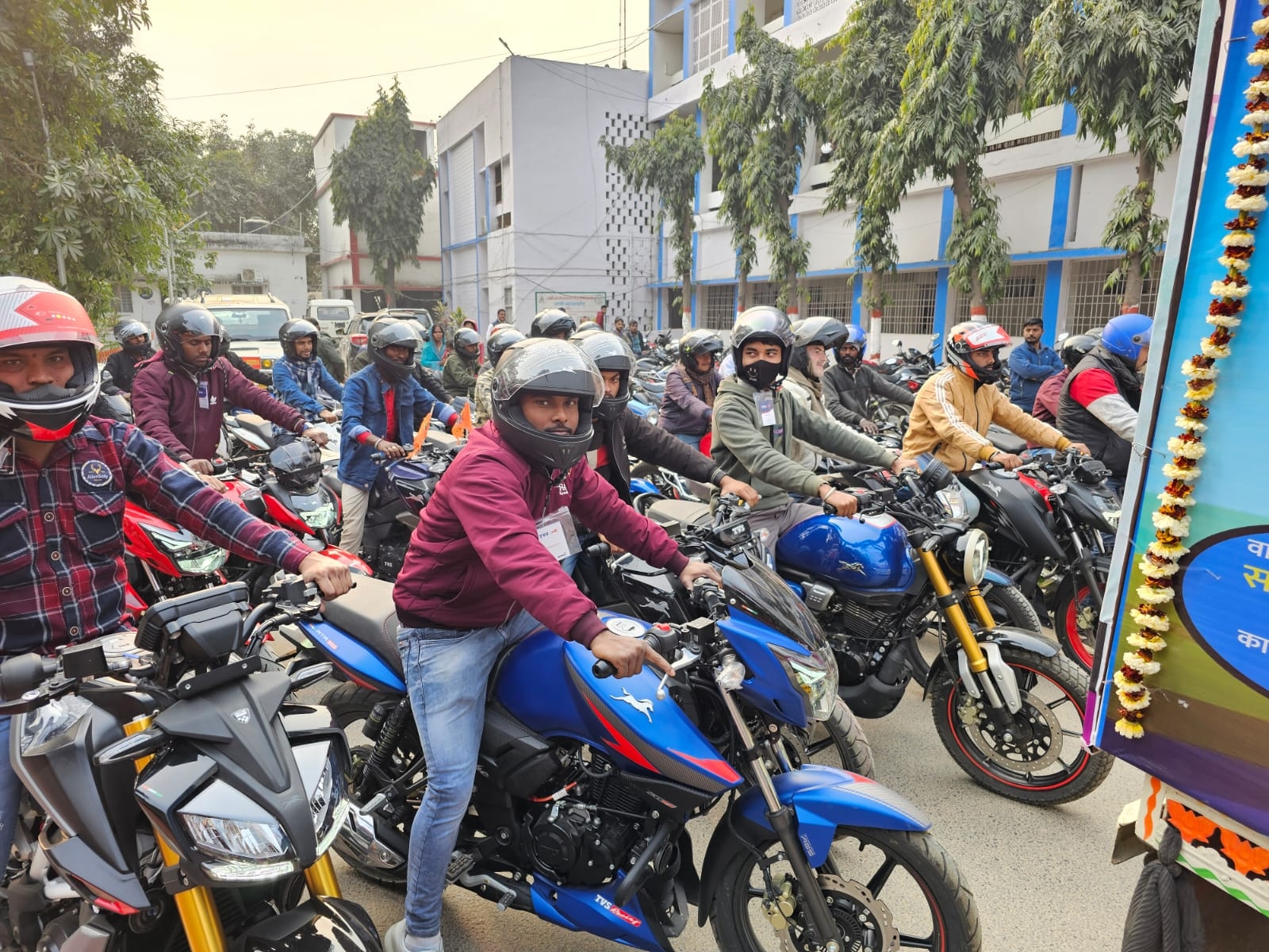 Road Safety Month will continue till 14th February 14 फरवरी तक चलेगा सड़क सुरक्षा माह मधेपुरा