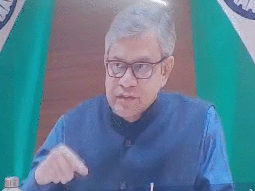 Indian Railways Updates: Union Railway Minister Ashwini Vaishnav on Budget,  UPA (Congress) Government | रेल मंत्री ने बजट पर रेलवे अफसरों की  कॉन्फ्रेंस: बोले- हमारा 40,900km नए ट्रेक बिछाने ...