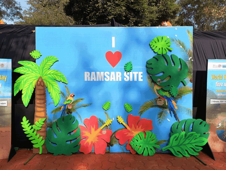 रामसर साइट पर प्रदर्शनी भी लगाई गई है।