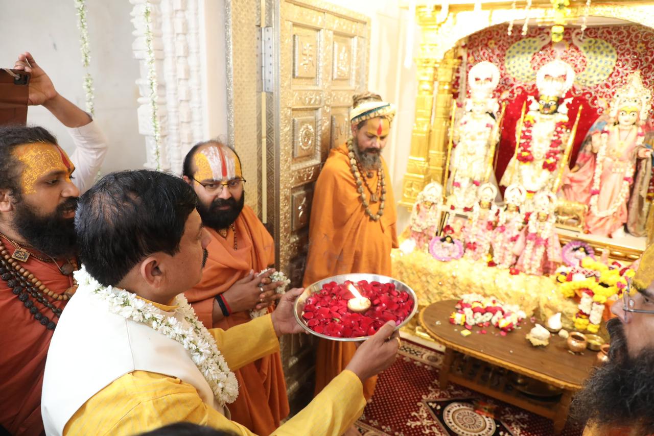 सिरपुर रामसर साइट से निकलने के बाद मुख्यमंत्री डॉ. मोहन यादव खातीपुरा स्थित श्री राम मंदिर पहुँचे। यहाँ पर उन्होंने राम दरबार का पूजन अर्चन किया।