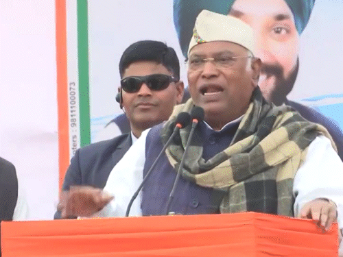 उत्तराखंड और ओडिशा के बाद कांग्रेस अध्यक्ष खड़गे दिल्ली में तीसरा कार्यकर्ता सम्मेलन कर रहे किया। - Dainik Bhaskar