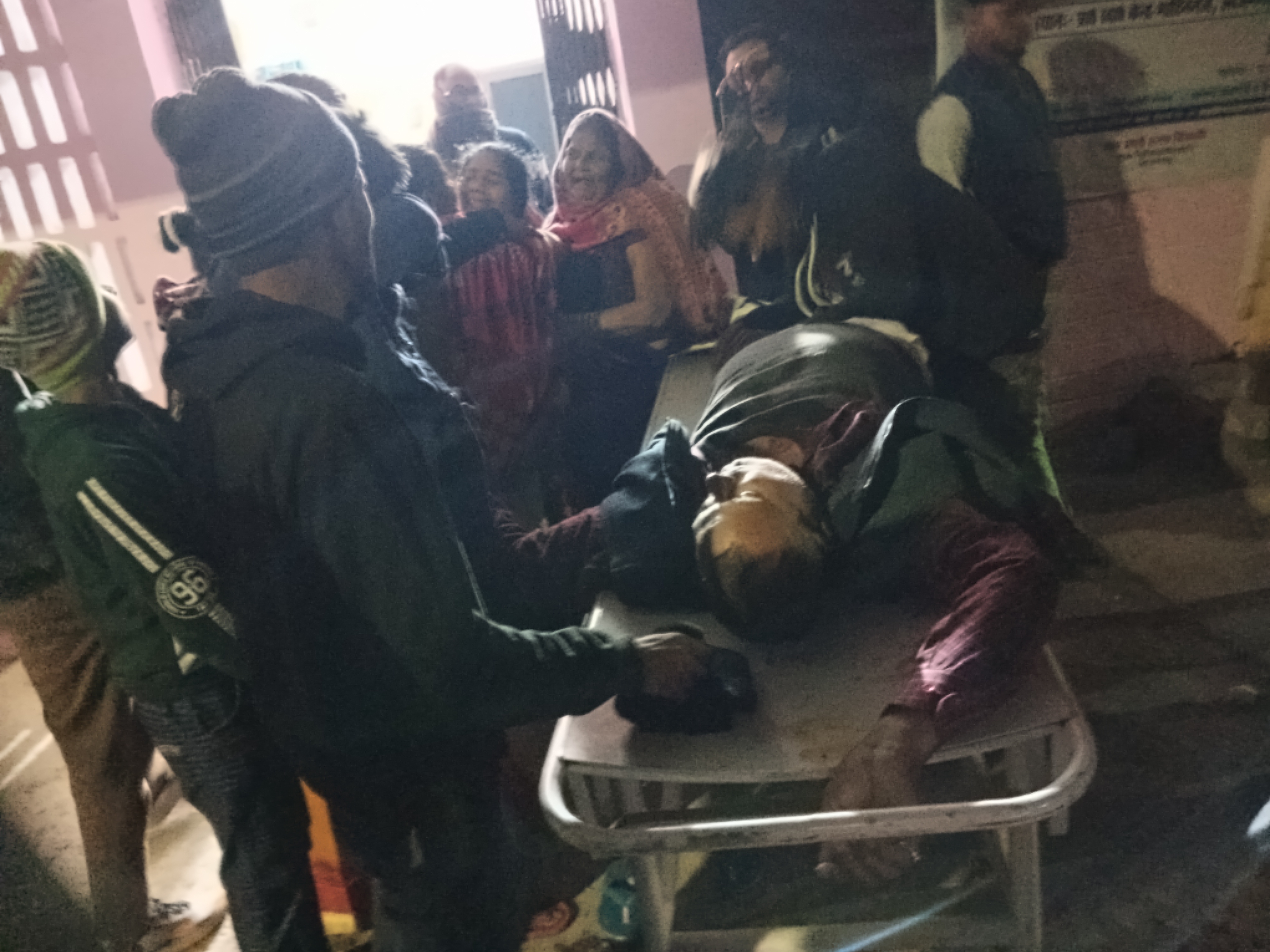 SP leader shot dead | आजमगढ़ में पूर्व प्रधान ...
