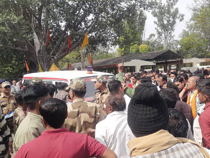 Hoshangabad SPM Mill Junior Technician Death Controversy Security