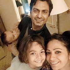 नवाजुद्दीन की दो बेटियां हैं।